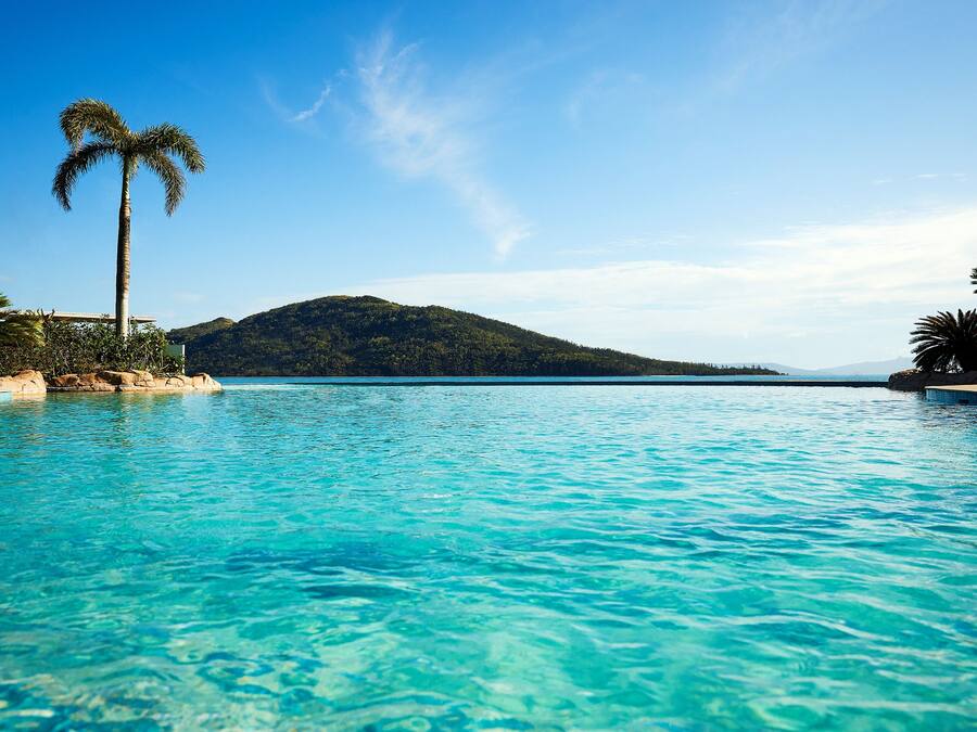 3 udendørs pools, parasoller, liggestole