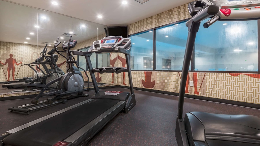 Hawthorn Extended Stay by Wyndham Columbus West
