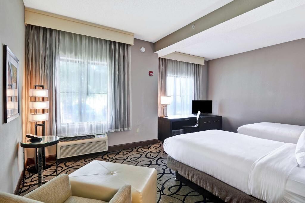 In-room safe, individually decorated, individually furnished, desk