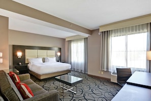 Suite Studio, 1 très grand lit | Coffres-forts dans les chambres, décoration personnalisée