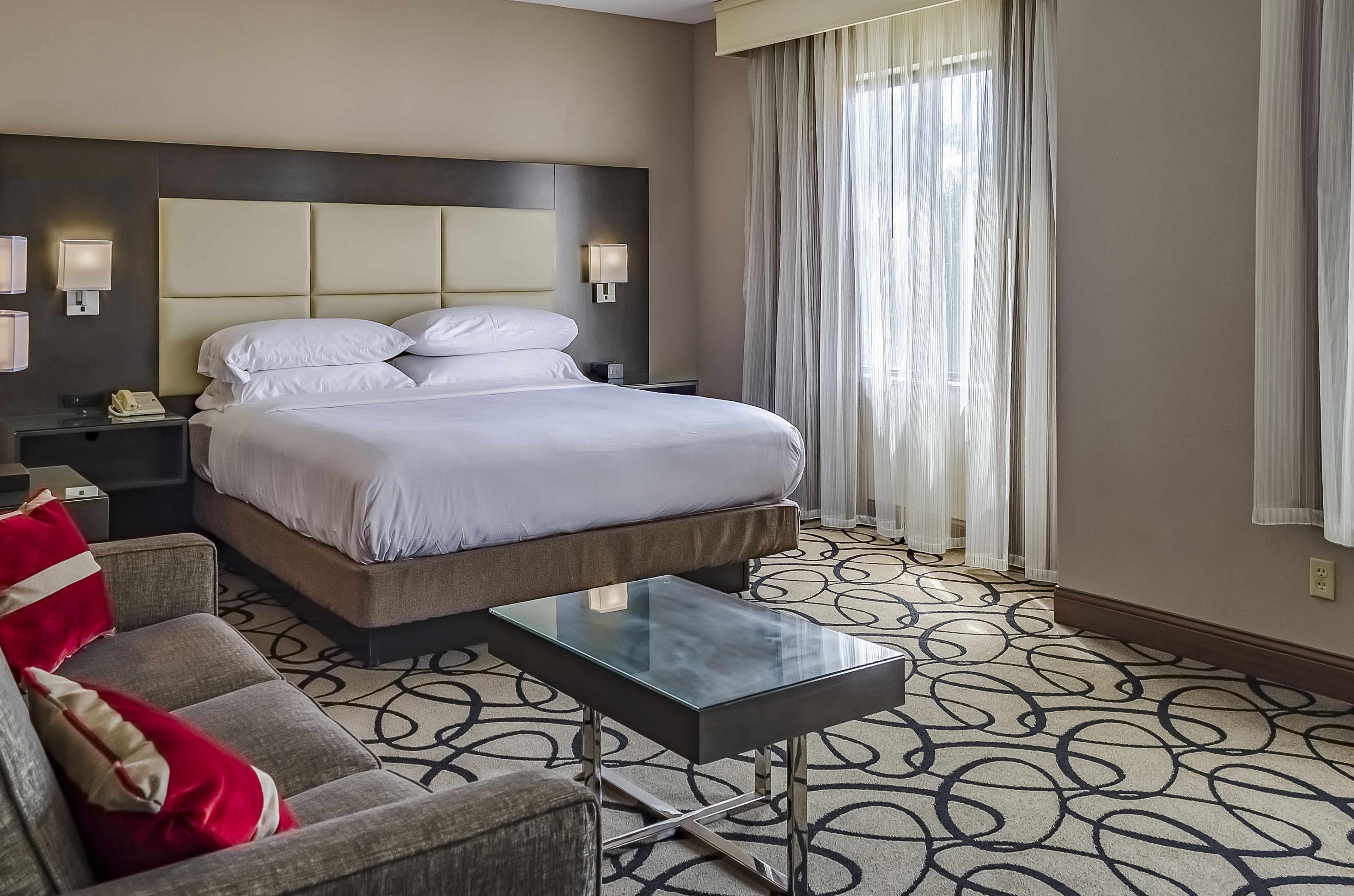 In-room safe, individually decorated, individually furnished, desk