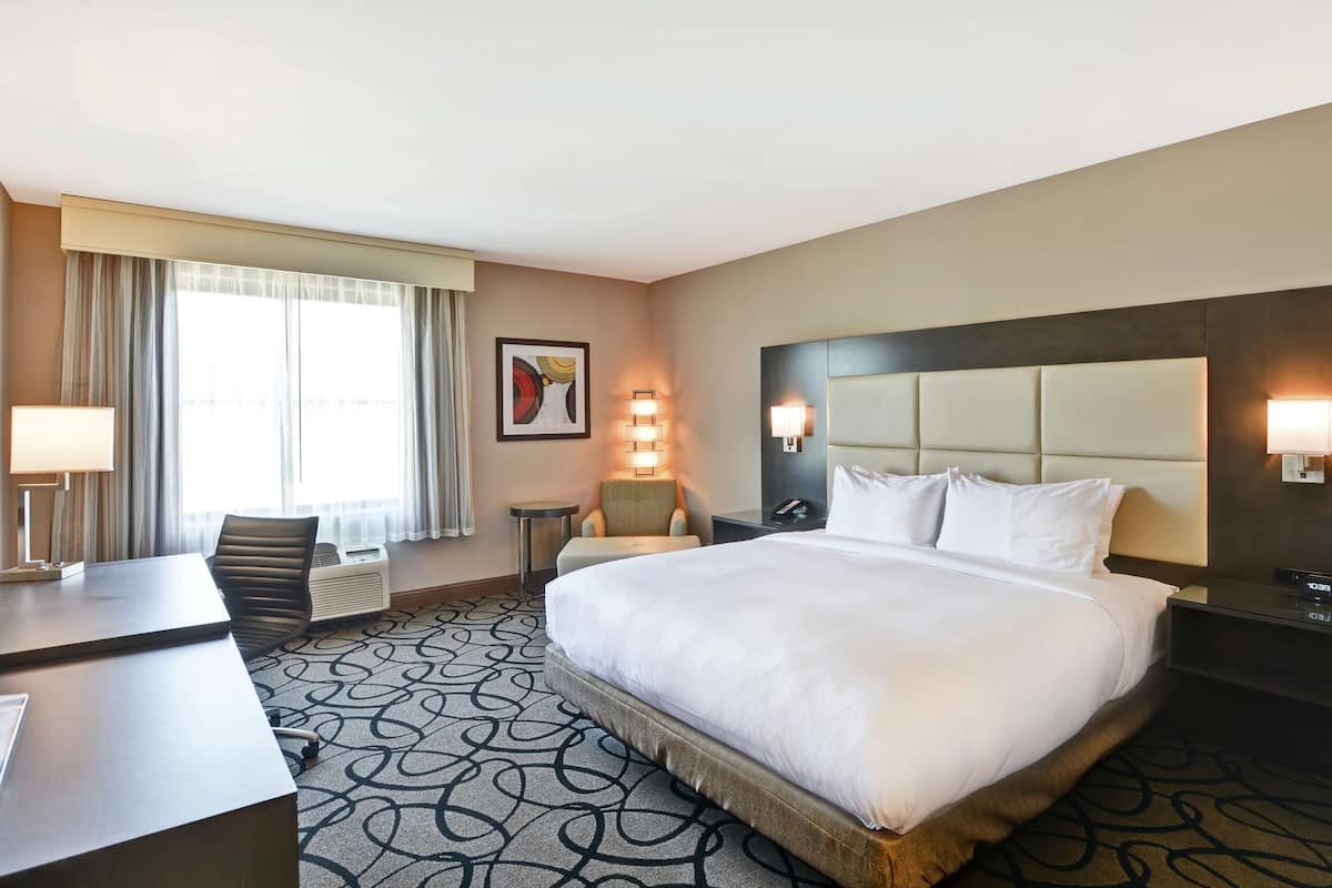 In-room safe, individually decorated, individually furnished, desk
