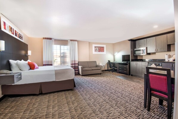 Premium bedding, in-room safe, desk, blackout drapes