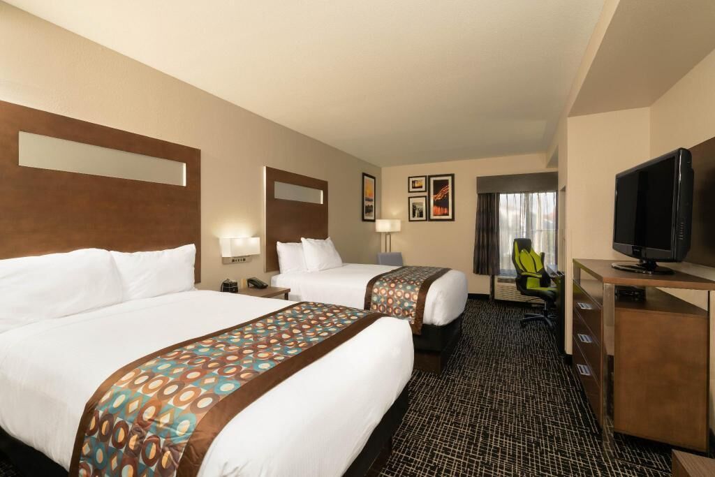 Premium bedding, pillowtop beds, desk, blackout drapes