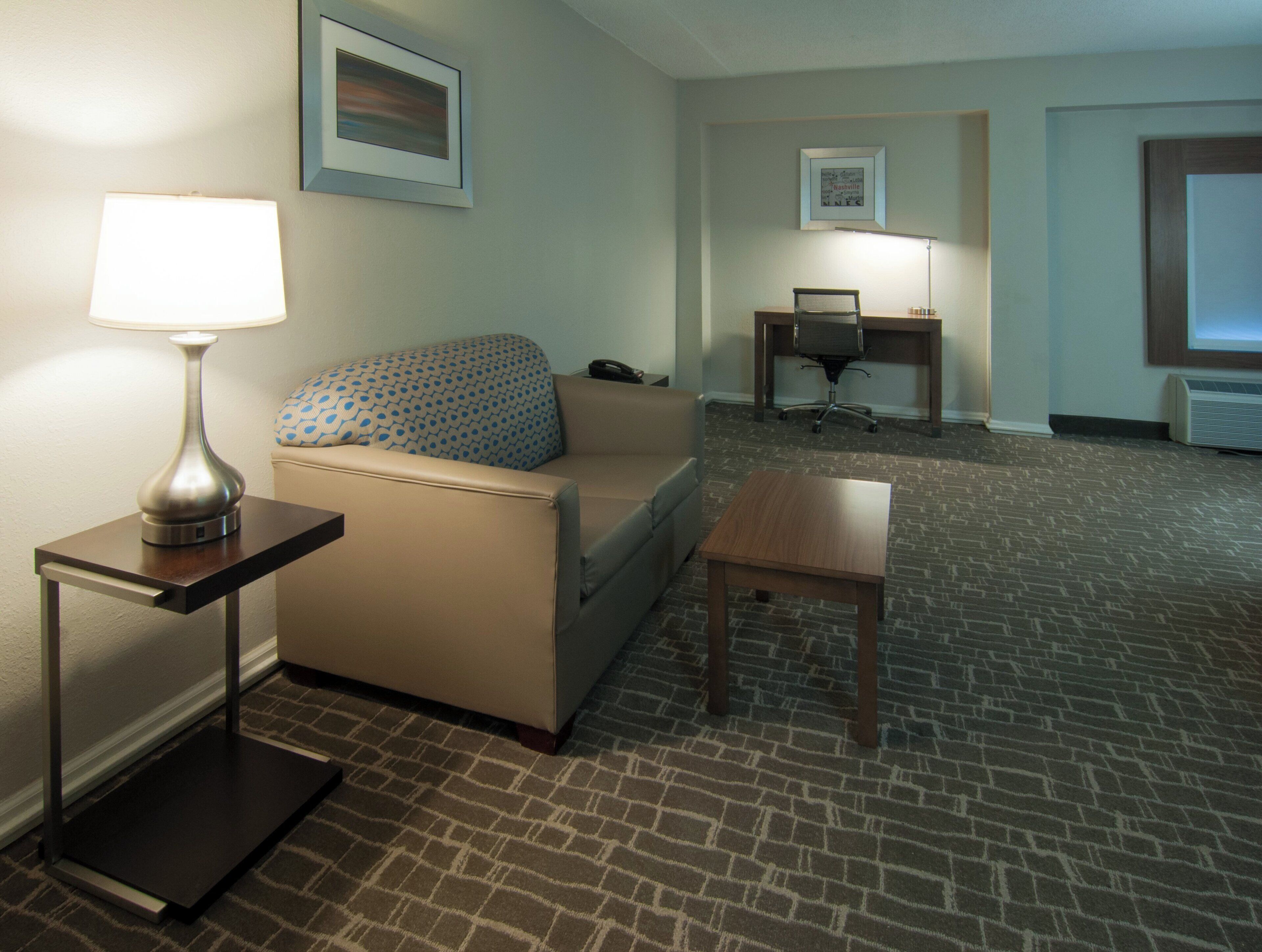 Photo - Holiday Inn Express & Suites Nashville-I-40 & I-24(Spence Lane) by IHG