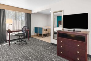Deluxe Suite, 2 Queen Beds, Non Smoking | Premium bedding, desk, iron/ironing board, free cribs/infant beds - La Quinta Inn & Suites by Wyndham Portland NW (Portland)