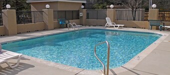 Americas Best Inn & Suites - Decatur