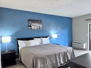 Luxury Room, 1 Bedroom, Non Smoking, Mountain View