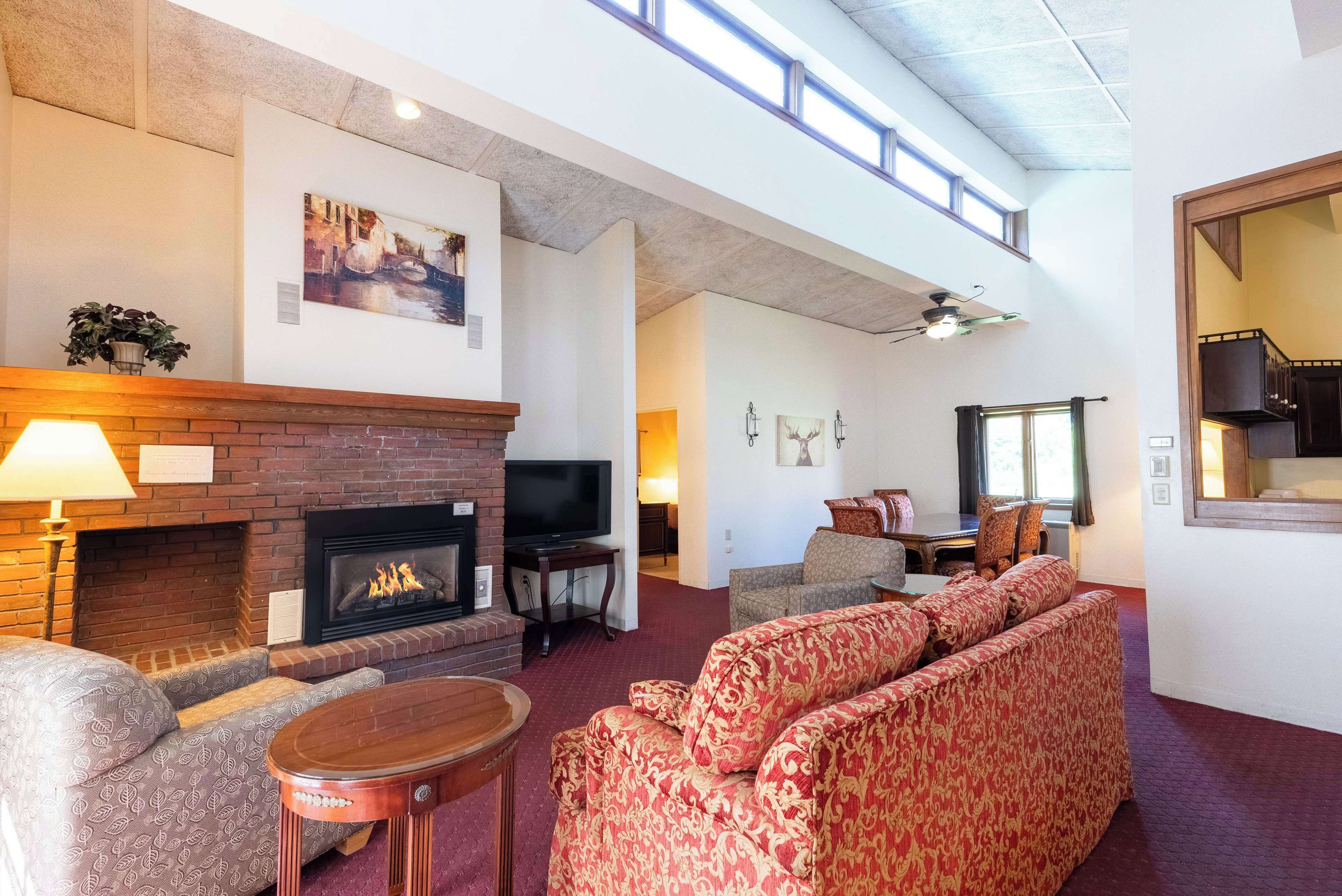 Blackout drapes, iron/ironing board, free WiFi, bed sheets