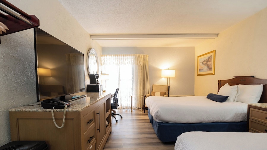 Fireside Inn & Suites Bangor