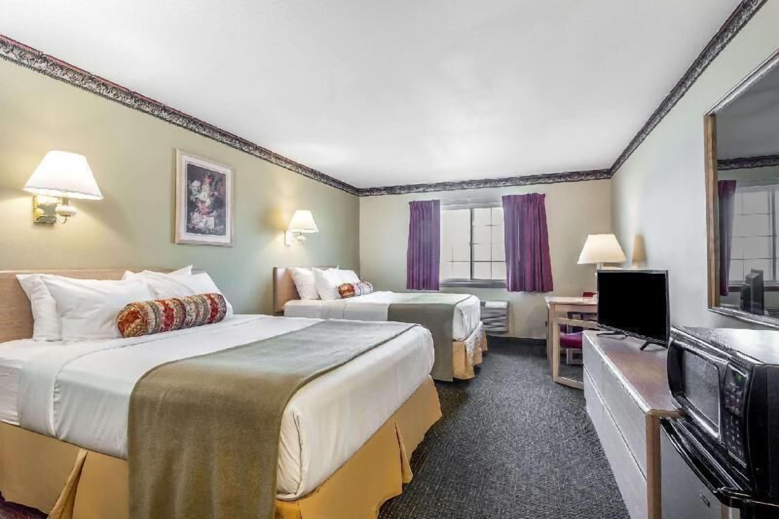 Desk, cribs/infant beds, rollaway beds, free WiFi