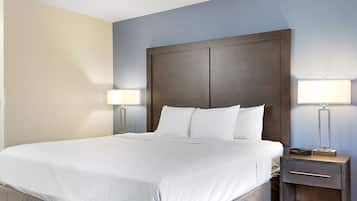 Room, 1 King Bed, Non Smoking | Desk, cribs/infant beds, rollaway beds, free WiFi