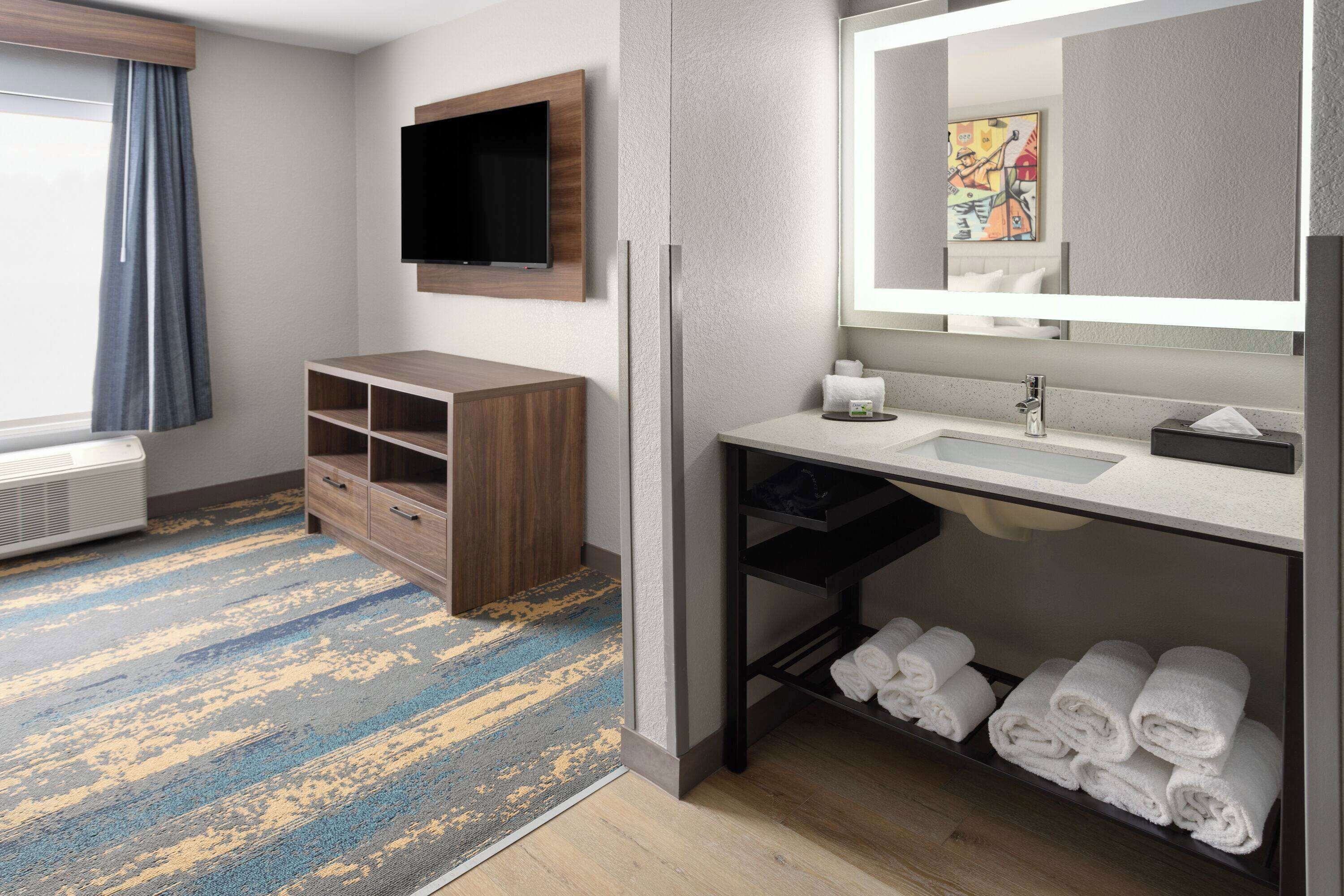 premium bedding, memory-foam beds, in-room safe, desk