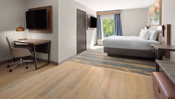 Room, 1 King Bed, Non Smoking (Oversized) | 1 bedroom, premium bedding, memory foam beds, in-room safe