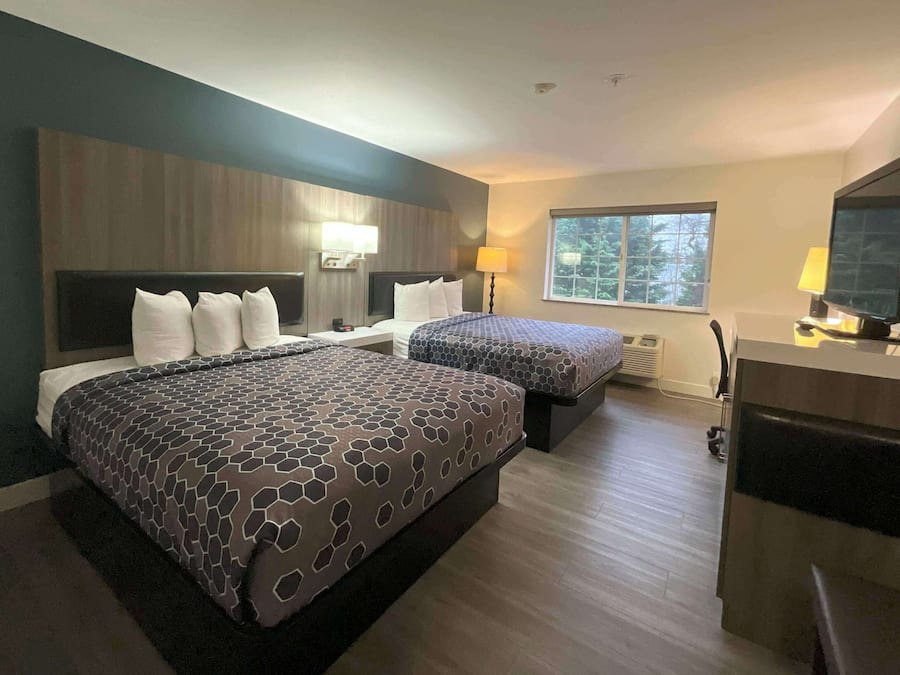 Premium bedding, down comforters, pillowtop beds, individually furnished