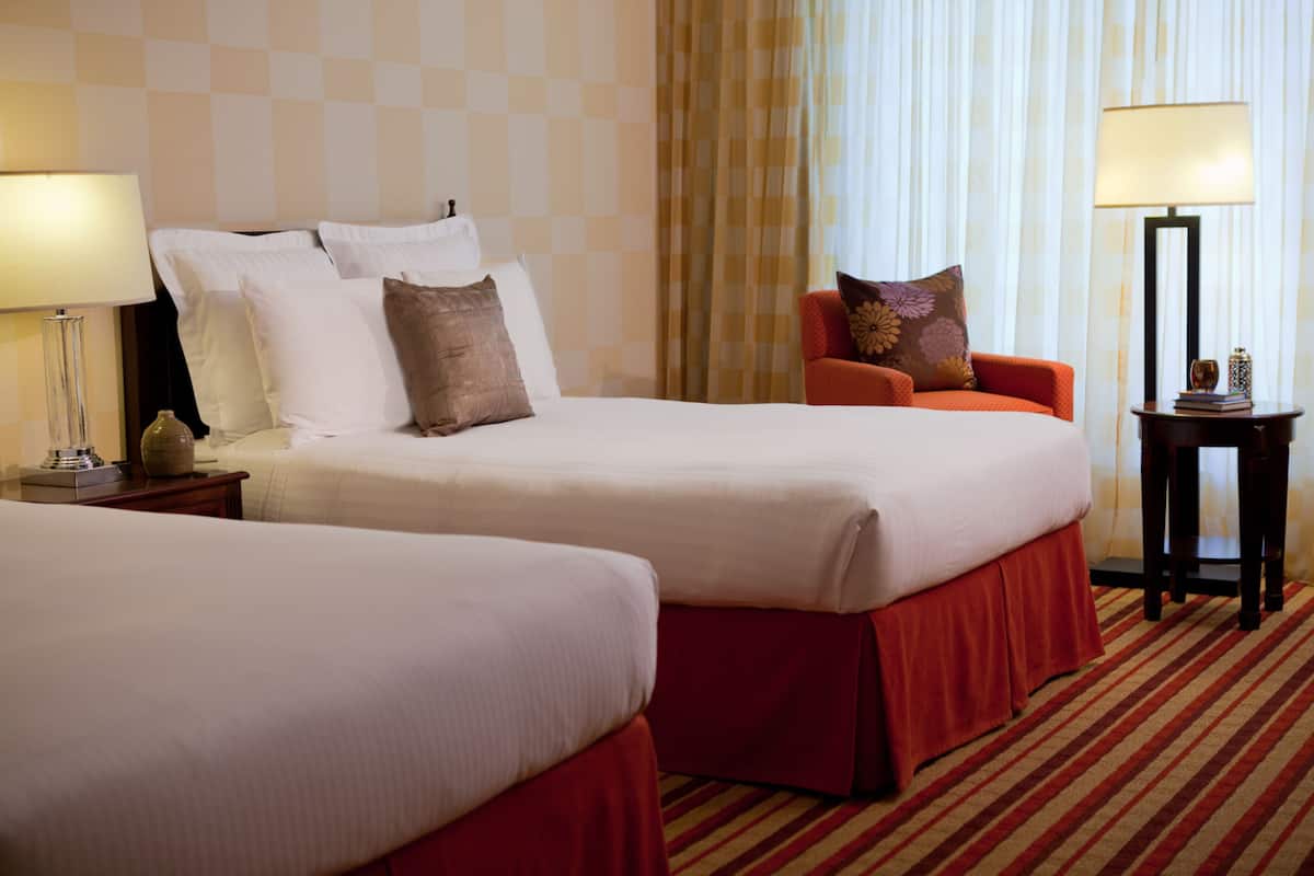 1 Schlafzimmer, hochwertige Bettwaren, Zimmersafe, Schreibtisch