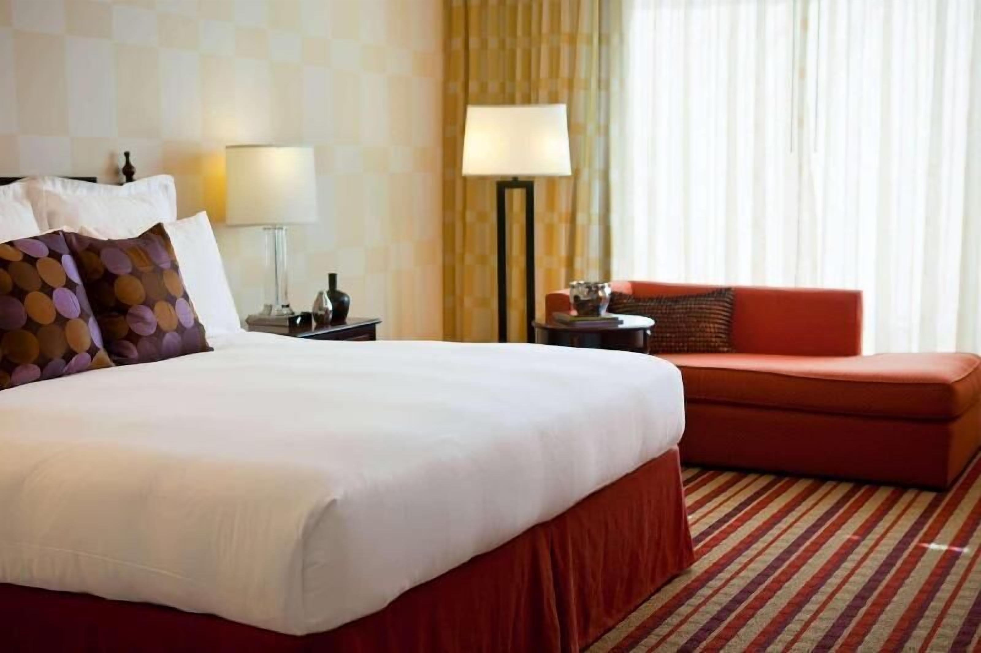 Premium bedding, in-room safe, desk, blackout drapes