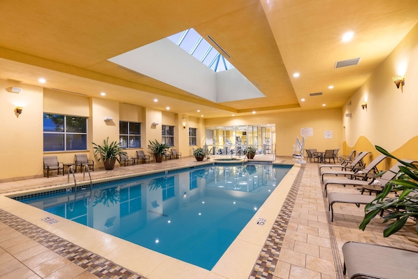 Indoor pool, pool loungers