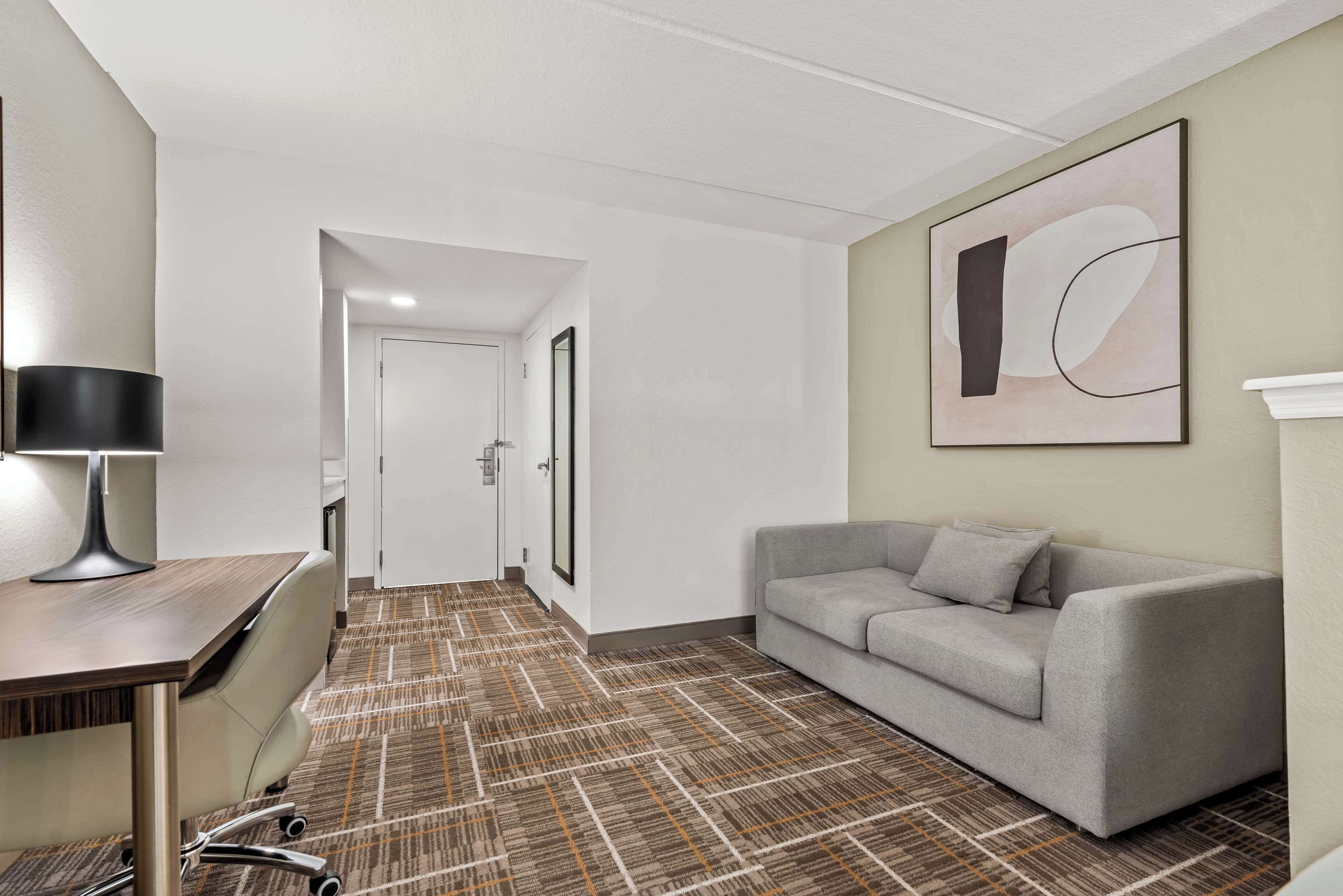 Photo - Sonesta Essential Orlando Airport