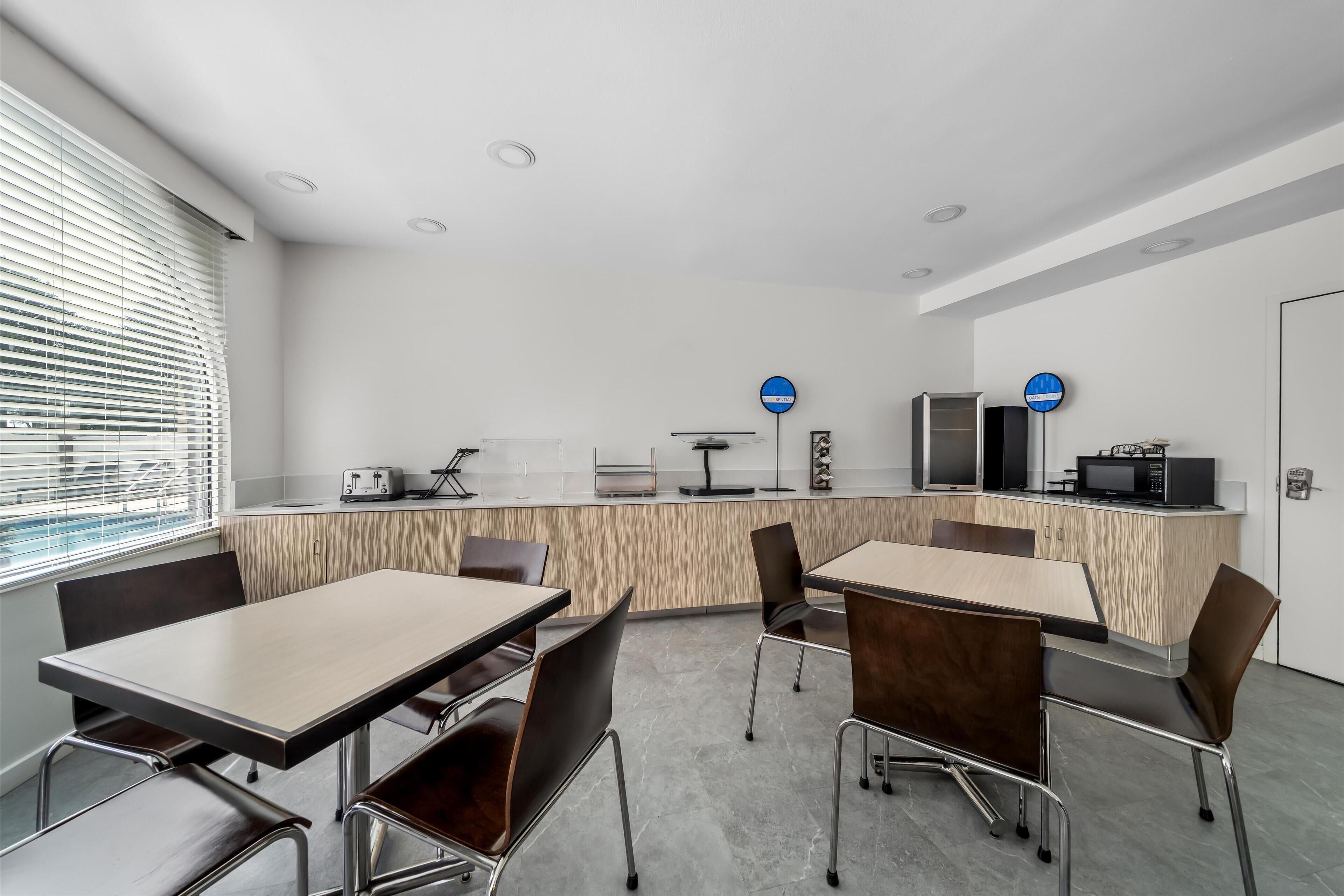 Photo - Sonesta Essential Orlando Airport