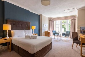 In-room safe, individually furnished, desk, iron/ironing board