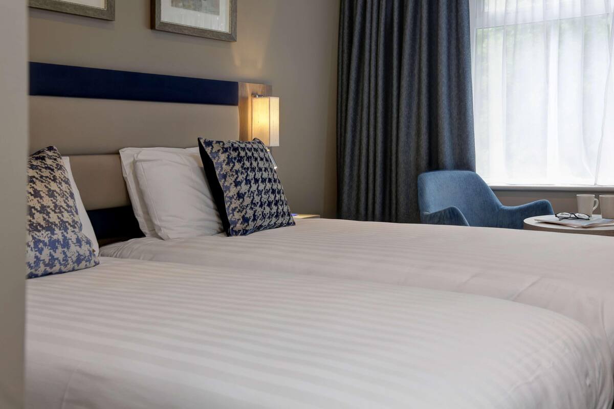 In-room safe, desk, laptop workspace, soundproofing