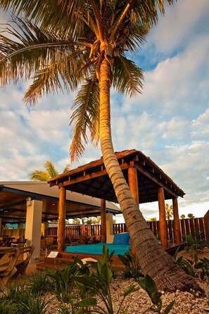Poolbar