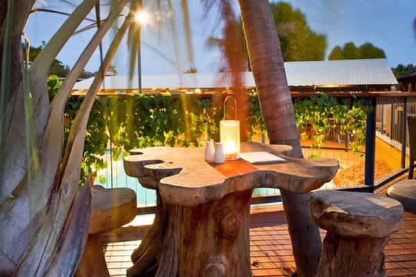 Poolside bar