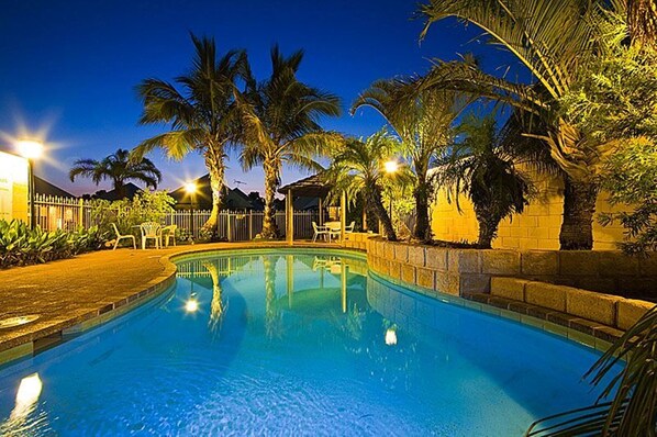 Outdoor pool, pool loungers