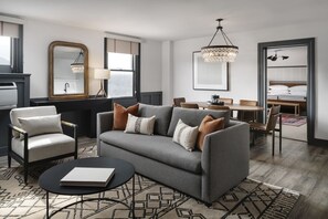 Suite, 1 kamar tidur, Bebas Asap Rokok (Chancellor) | Brankas, meja kerja, Wi-Fi gratis, dan seprai linen