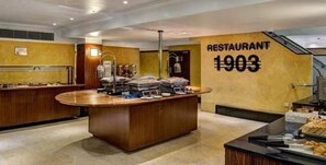 Daily cooked-to-order breakfast for a fee