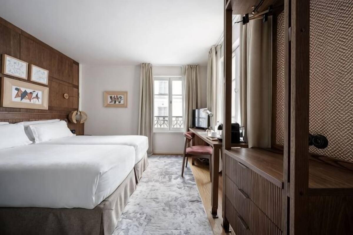 In-room safe, desk, laptop workspace, blackout drapes