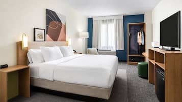 Room, 1 King Bed | Desk, laptop workspace, iron/ironing board, WiFi (free)