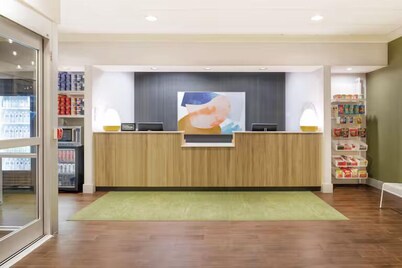 Spark by Hilton Sellersburg