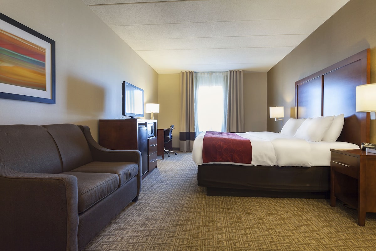 Suite, 1 King Bed with Sofa bed, Non Smoking | Desk, laptop workspace, iron/ironing board, free cribs/infant beds