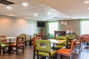 Buffet déjeuner gratuit