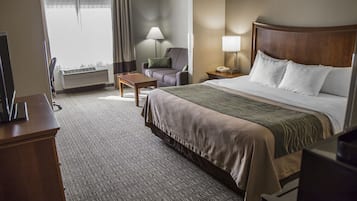 Habitación estándar, 1 cama de matrimonio grande con sofá cama | Escritorio, cortinas opacas, tabla de planchar con plancha