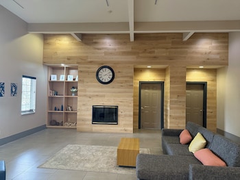 Portage Inn & Suites