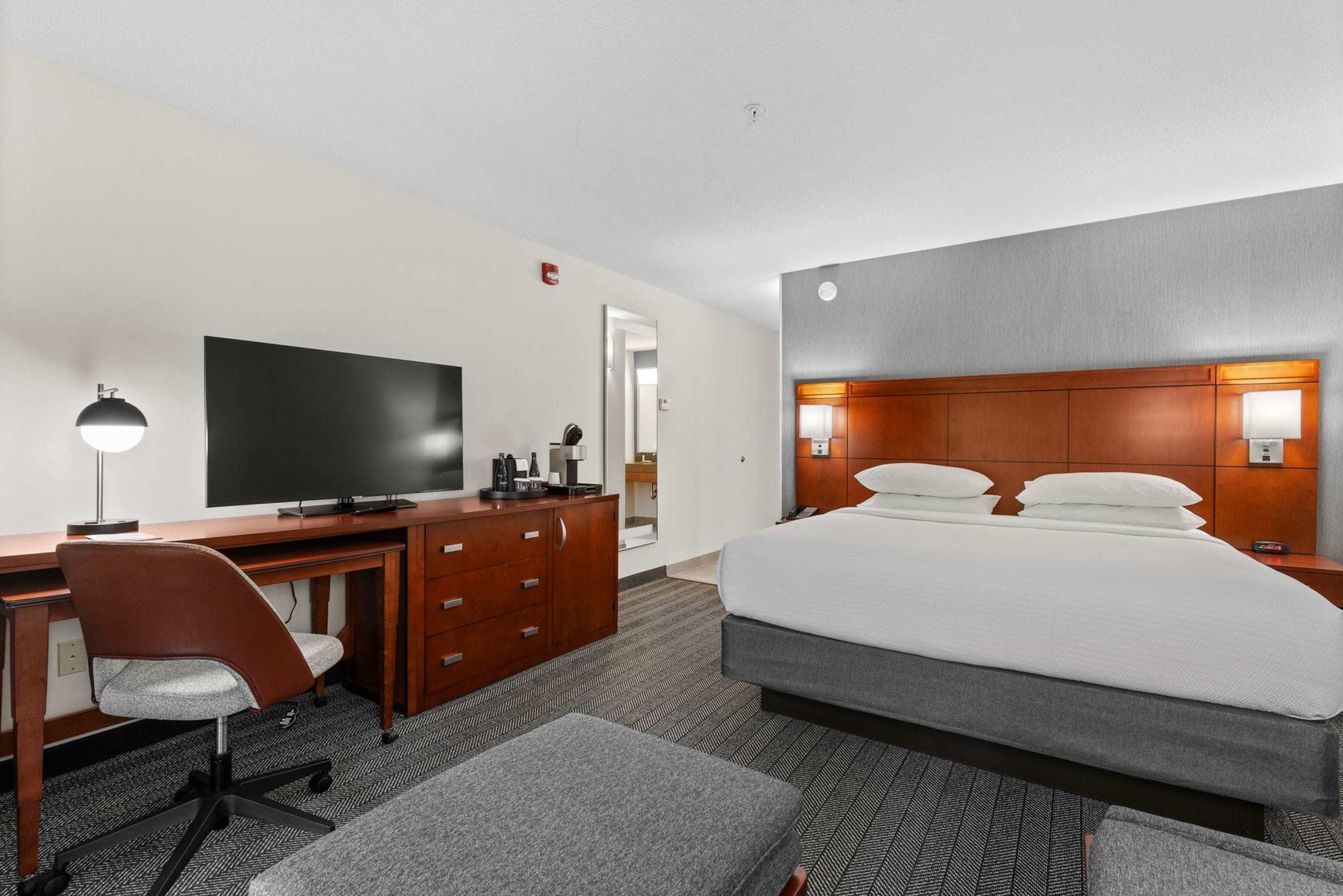 Photo - Courtyard Burlington Williston