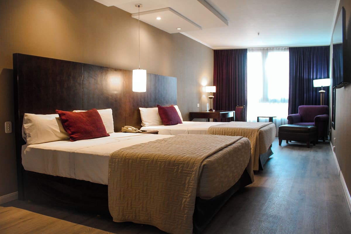 Ropa de cama de alta calidad, cubrecamas y colchones con pillow-top