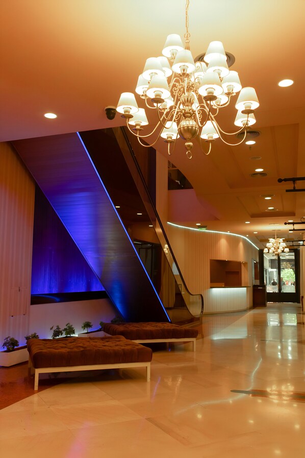 Interior - Howard Johnson Plaza Buenos Aires Florida Street by Wyndham (Buenos Aires)