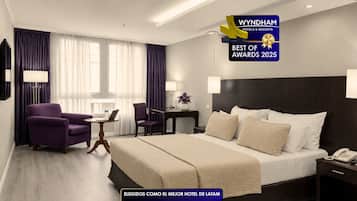 Superior Room, 1 King Bed | Premium bedding, down comforters, pillowtop beds, minibar