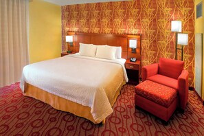 Bureau, rideaux occultants, chambres insonorisées