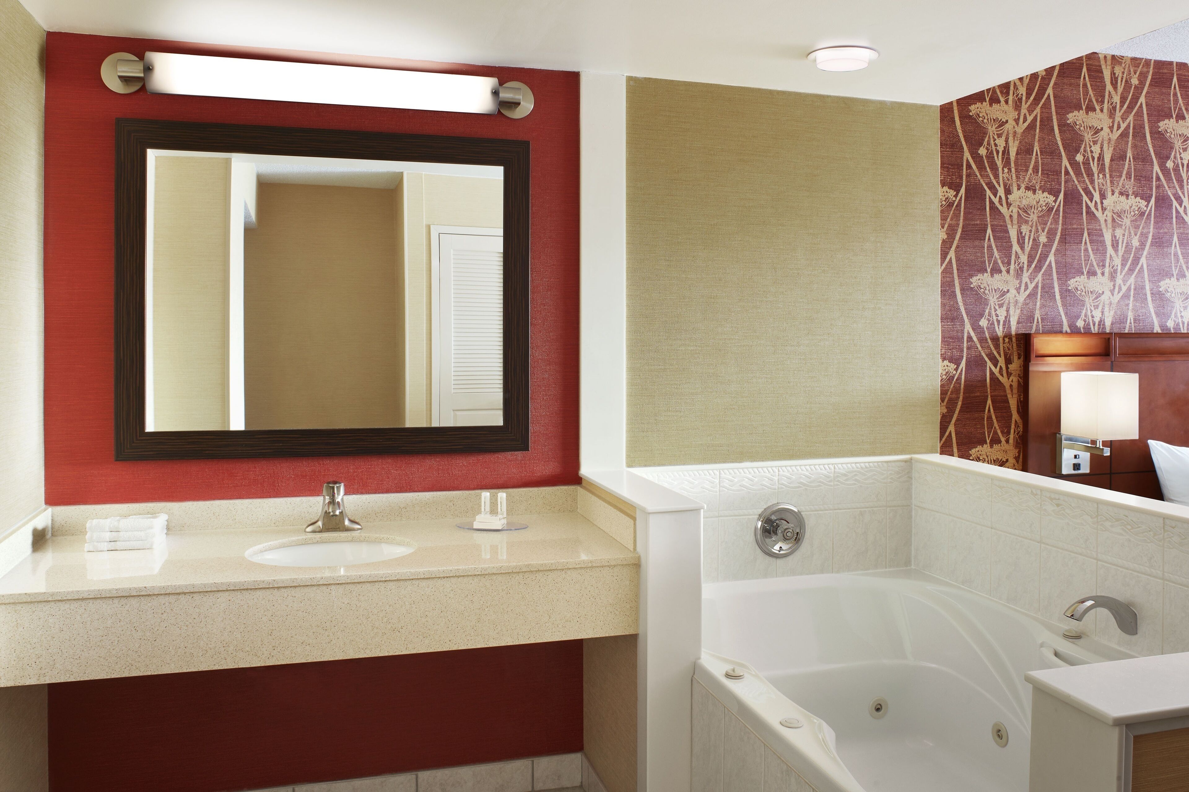 Photo - Courtyard by Marriott Niagara Falls