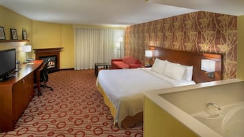 Presidential Suite, 1 King Bed with Sofa bed, Jetted Tub | Desk, blackout curtains, soundproofing, iron/ironing board