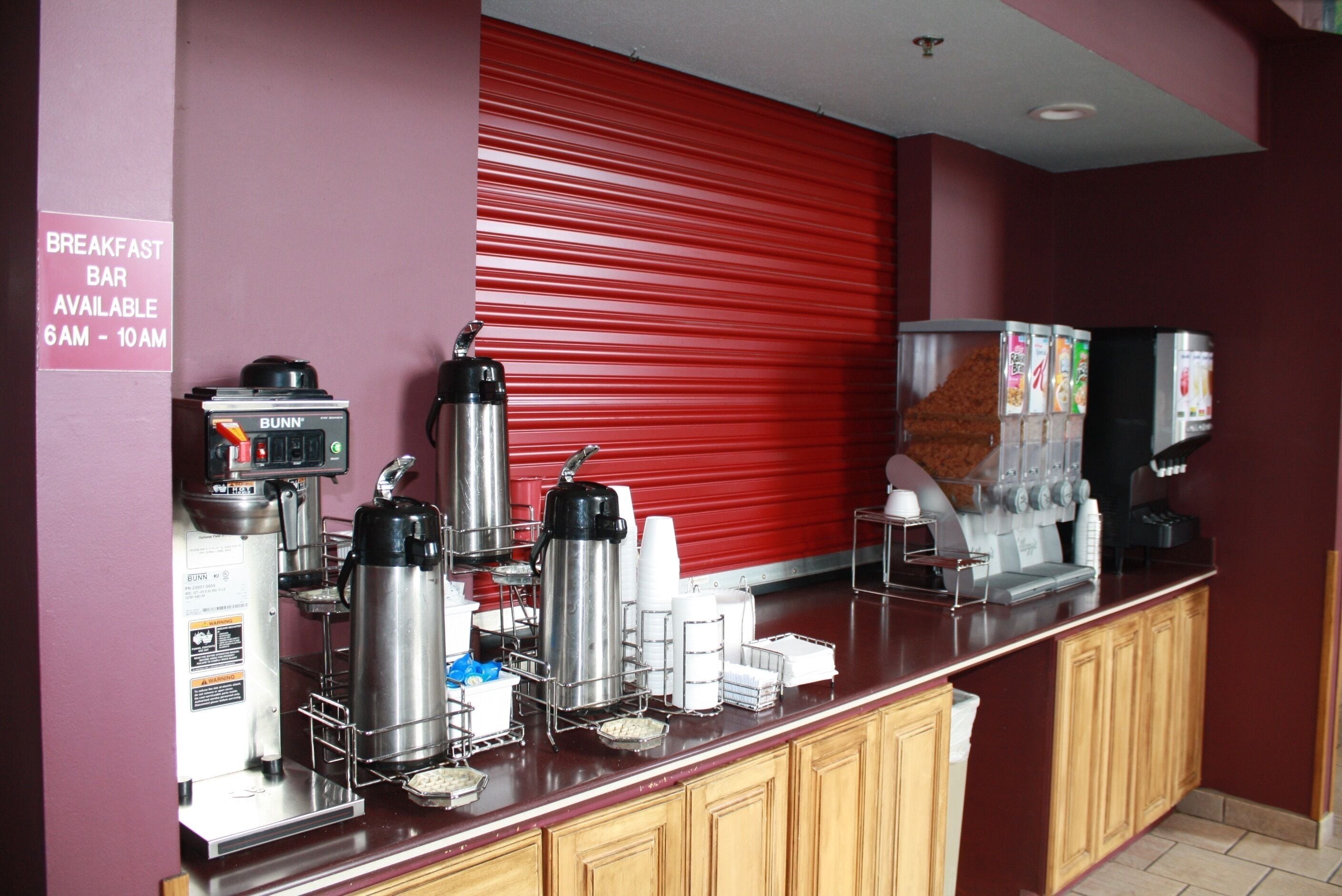 free daily continental breakfast