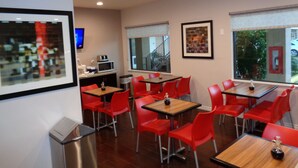 Free daily on-the-go breakfast  - Days Inn by Wyndham Houston-Galleria TX (Houston)