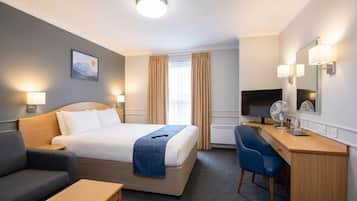 Desk, free cots/infant beds, free WiFi, bed sheets