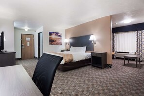 Standard King Non Smoking 1 person Sofa bed | Blackout drapes, iron/ironing board, free WiFi, bed sheets - Quality Inn & Suites McCook (McCook)