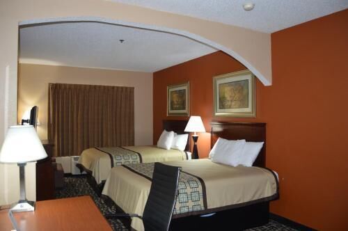 Premium bedding, desk, iron/ironing board, cots/infant beds
